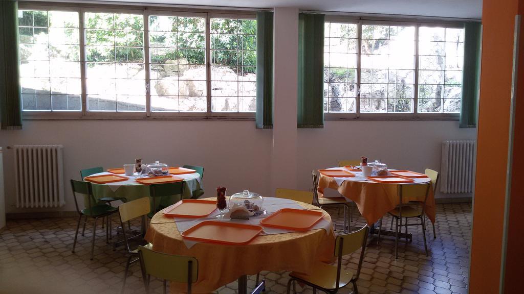 Casa Per Ferie Cardinal G. Guarino Bed & Breakfast Roma Exterior foto